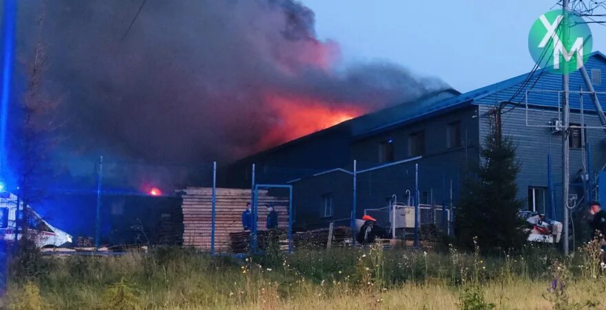 Пожар в ханты мансийском. Пожар в ханты мансийске. Пожар. Строителей 1 ханты-мансийск. Пожар в ханты мансийском.