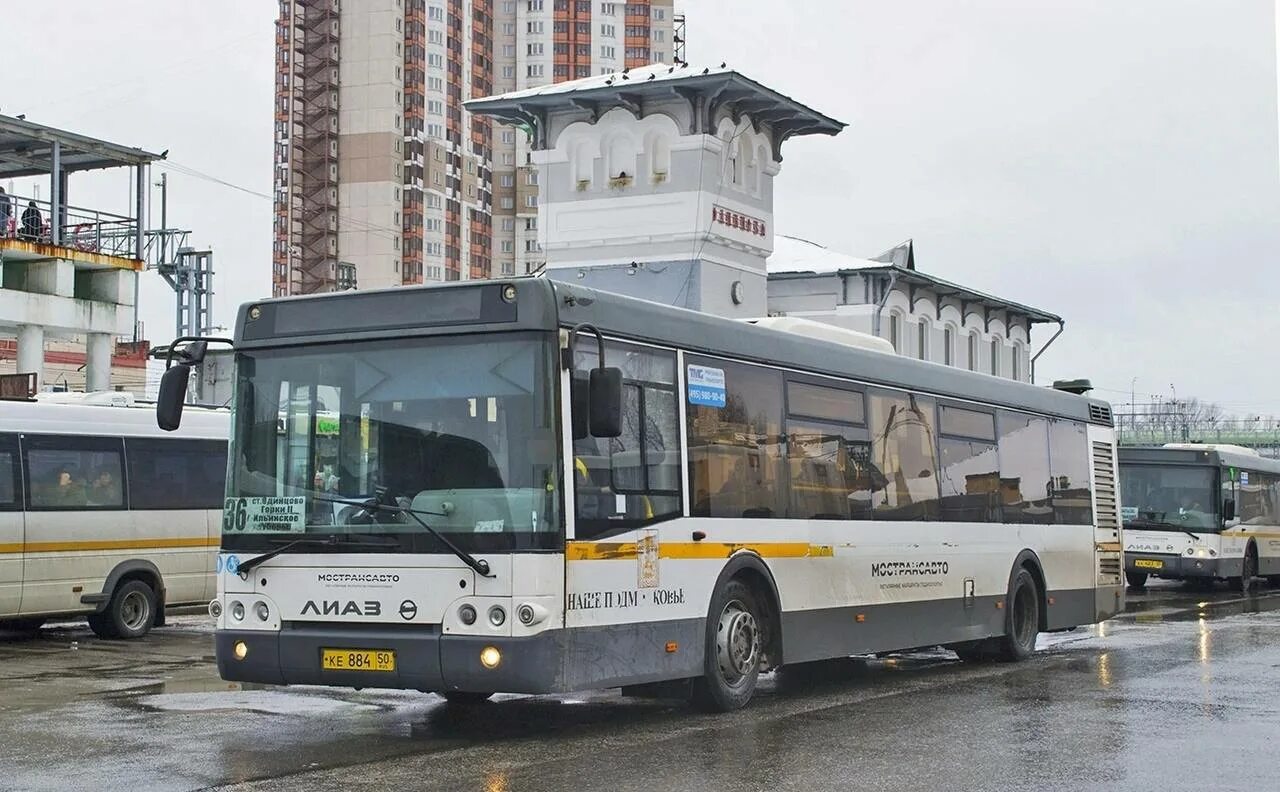 Автобус одинцово уборы. 976 автобус. автобус 200. новый автобус 3.
