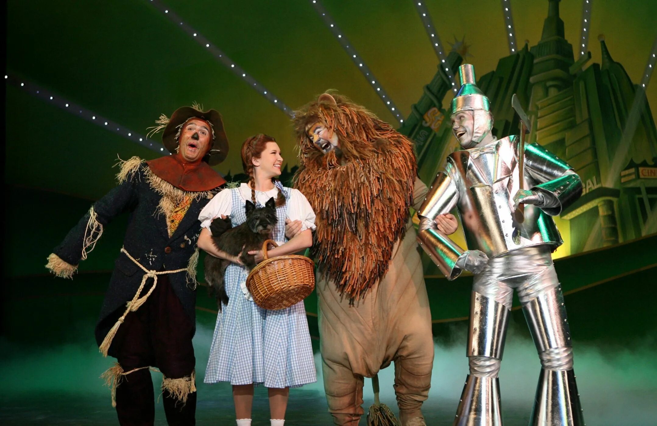 The wizard of oz google. Волшебник страны оз. wizard of oz фильм. мюзикл волшебник страны оз 1939. великолепный волшебник страны оз фильм 1910.