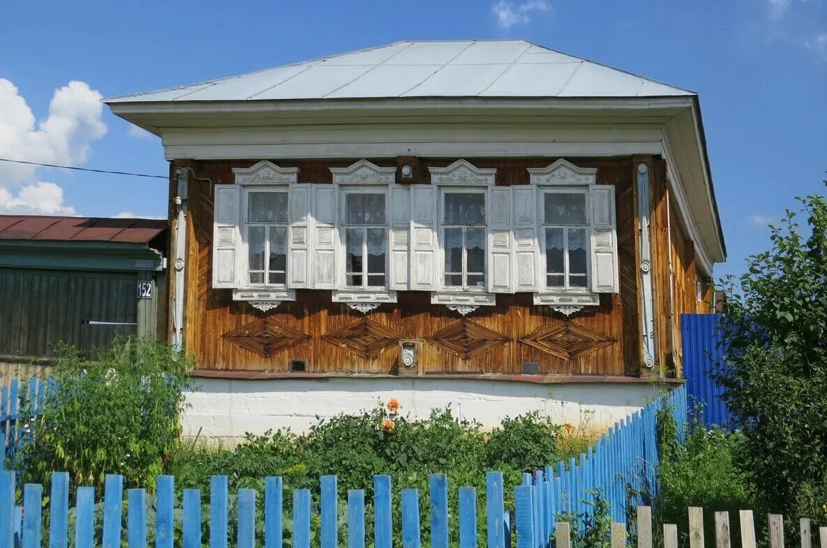 Дом в Белорецке. Усадьба Белорецк. До на набережной в Белорецке. Белорецк хьюге дом. Белорецк дом