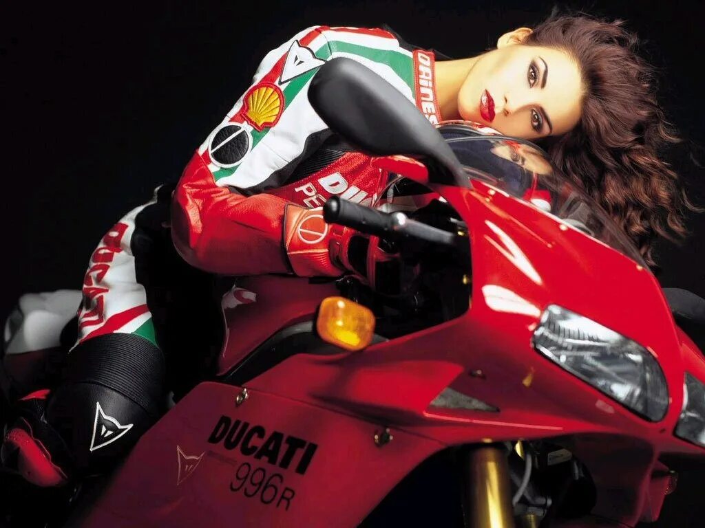 Девушки гоняют. Лилия Дукати. Катя Дукати. Ducati 916. Sophia Ducati.