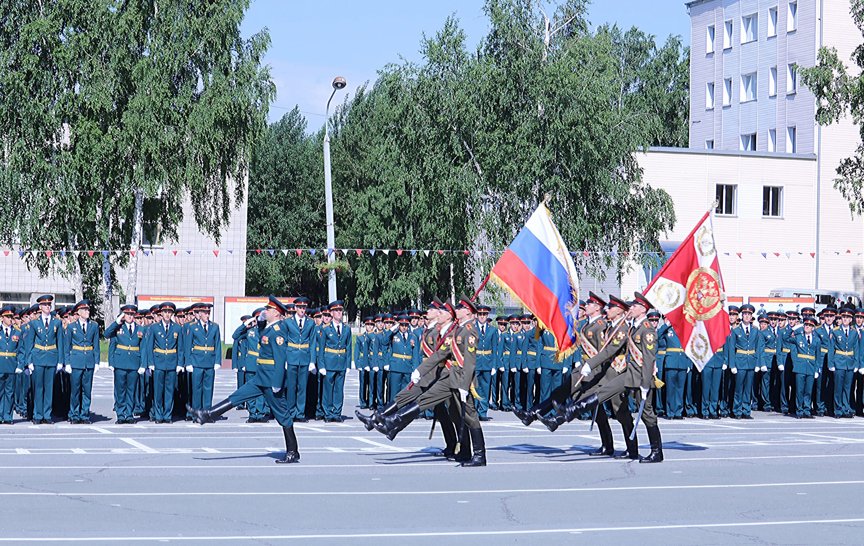 Нви внг рф. Новосибирский военный институт имени Генерала армии и.к Яковлева. Новосибирский военный институт внутренних войск МВД РФ. Институт войск национальной гвардии Новосибирск. Военный институт Новосибирск имени Яковлева.