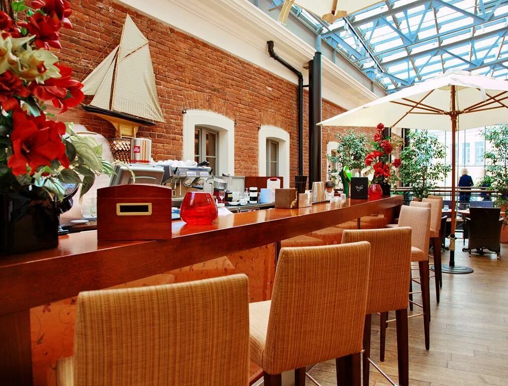 Соло сокос палас бридж. Ресторан мост спб. Кафе троицкий мост в санкт-петербурге меню. Кафе троицкий мост в санкт-петербурге меню. Кафе троицкий мост на галерной 19.