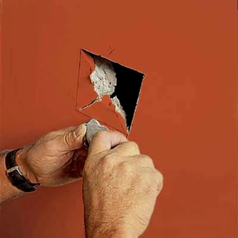 Чем закрыть отверстие в стене. "Как заделать дыру в гипсокартоне" "герметик". Заделать дыру в гипсокартоне. Заделать дырку в гипсокартоне. Заделать дырку в стене.
