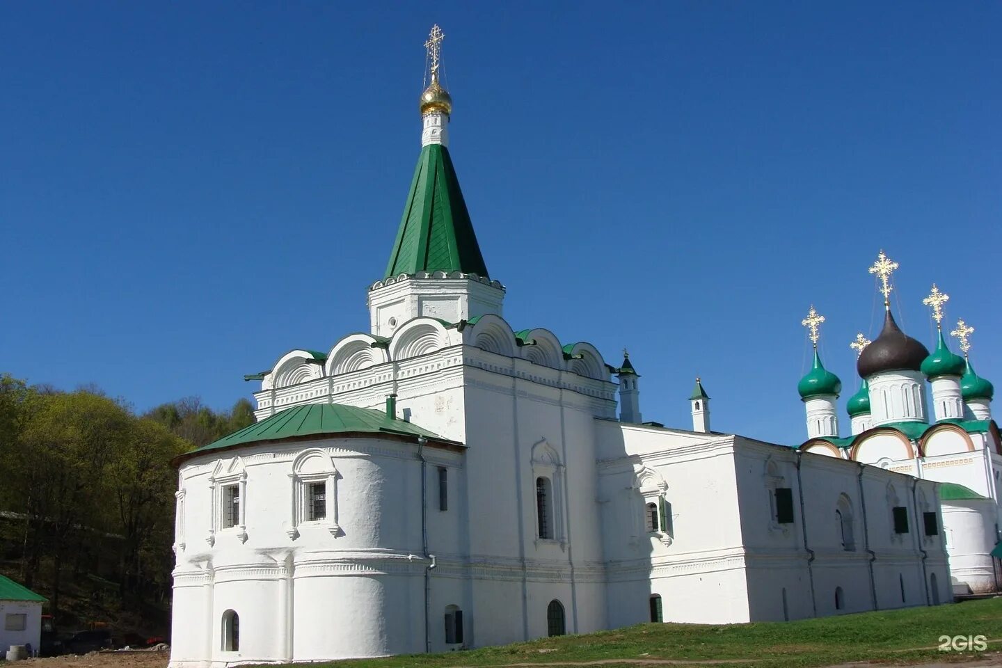 Вознесенский печерский мужской монастырь 108а приволжская слобода. Вознесенский печерский мужской монастырь в нижнем новгороде. успенская церковь печерского монастыря. успенская церковь печерского монастыря нижний новгород.