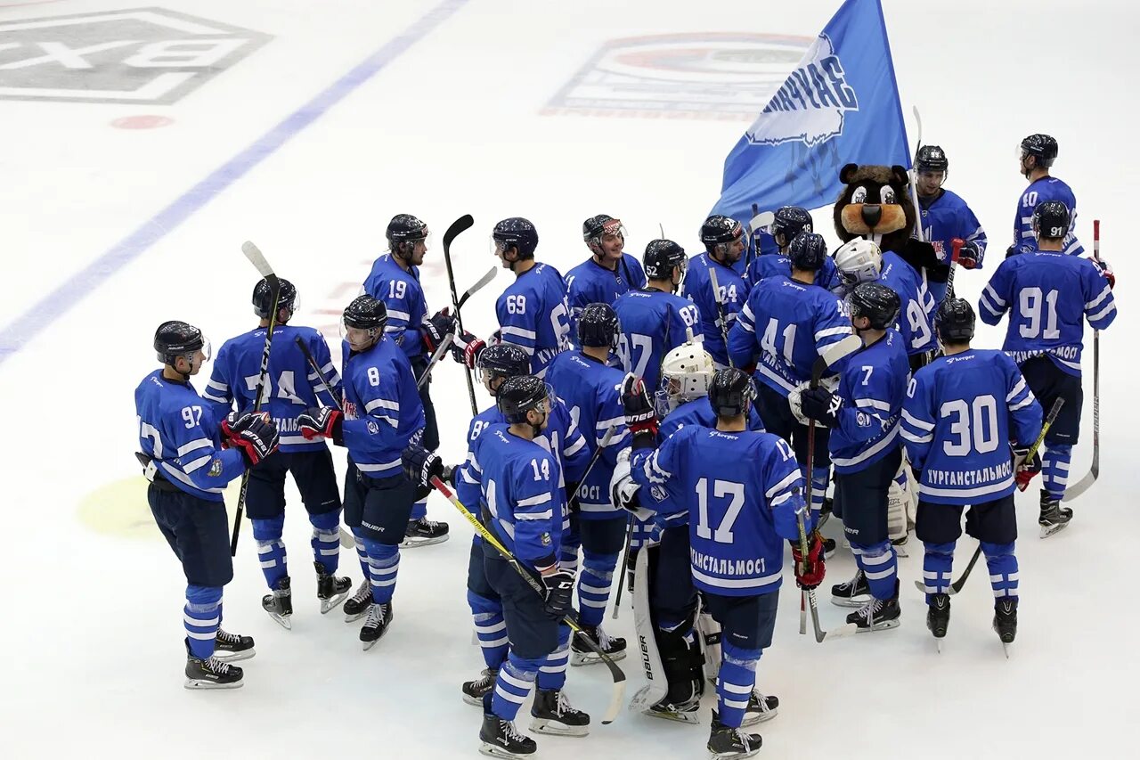 хоккейный клуб зауралье курган. зауралье курган хоккей. тренер зауралья хоккей. зауралье хоккейный. хоккейная команда зауралец.