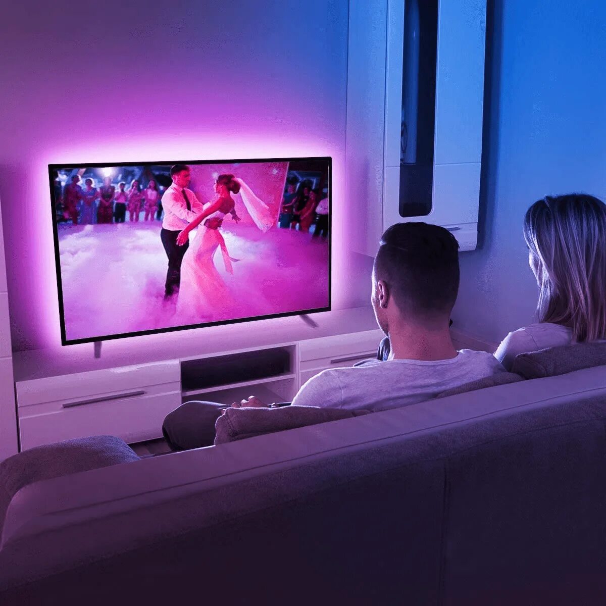 Телевизор свет 702. Philips 55pus7809. Подсветка эмбилайт для телевизора. Телевизор светы. Телевизор светы.