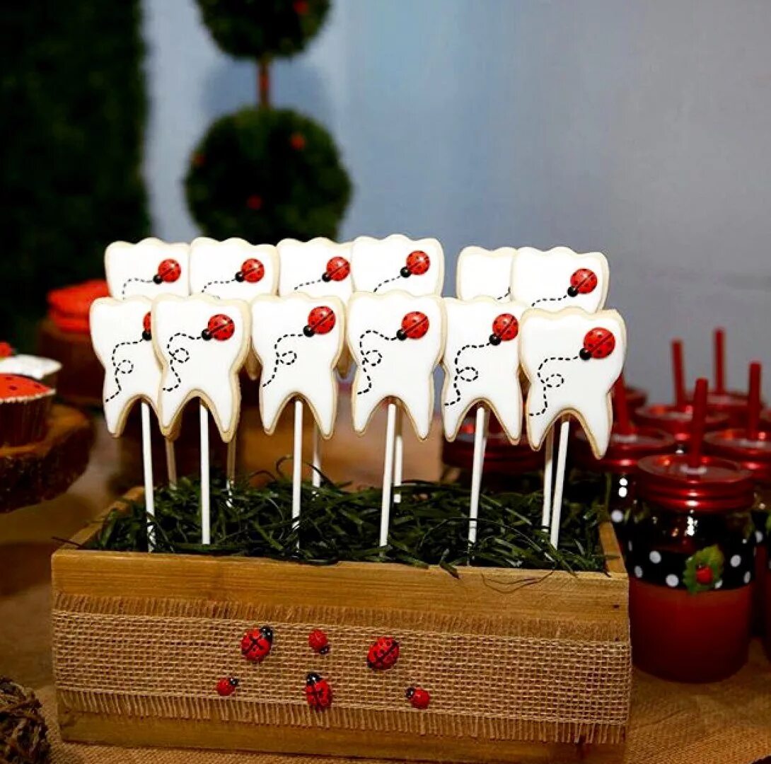 подарки для зубных техников. подарок стоматологу. подарок на новый год стоматологу. имбирные пряники первый зубик. подарок стоматологу.