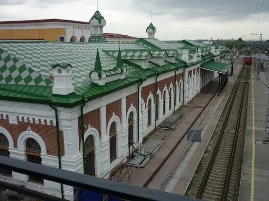Пермь 1 поезда. Станция Пермь 1. Пермь 1 вокзал перрон. Пермские ж/д. Станция Пермь 1 залы 1878.