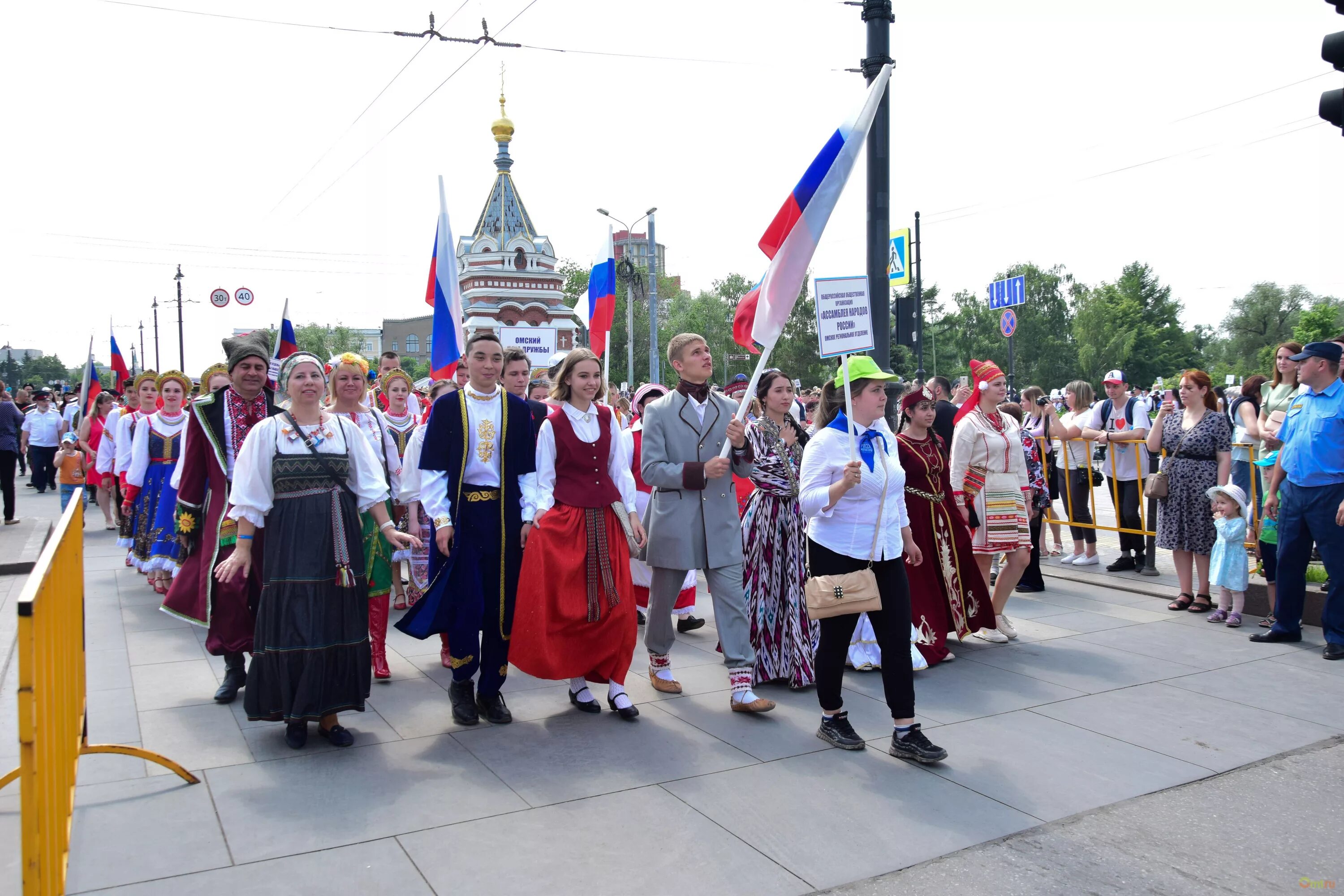 Возрождение нации. Народы Омской области. Культура народов Омского Прииртышья. Народ живущий в Омске. Омск население.