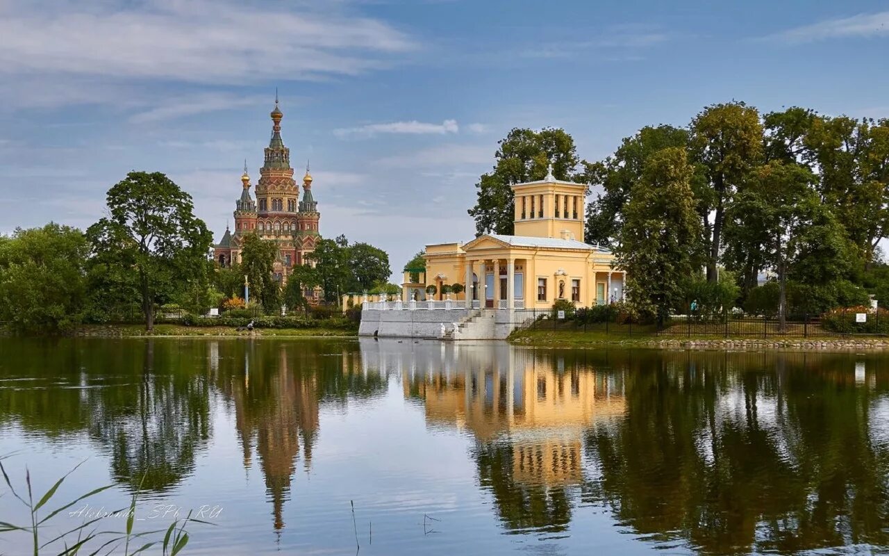 Колонистский парк в Петергофе. Царицын и Ольгин павильоны в Петергофе. Ольгин павильон в Петергофе. Царицын павильон Колонистский парк.