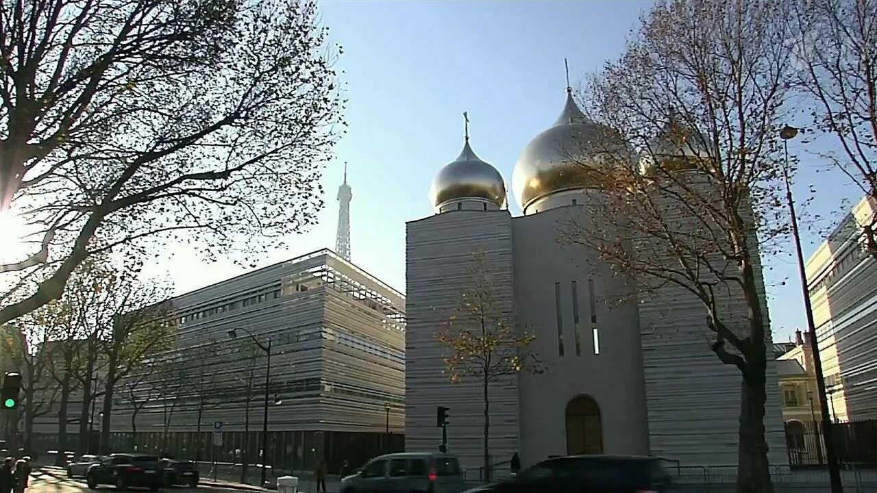 Русская православная церковь в париже. Свято-троицкий православный собор в париже. Храм духовный центр. Русский культурный центр в париже. Свято-троицкий православный собор в париже.