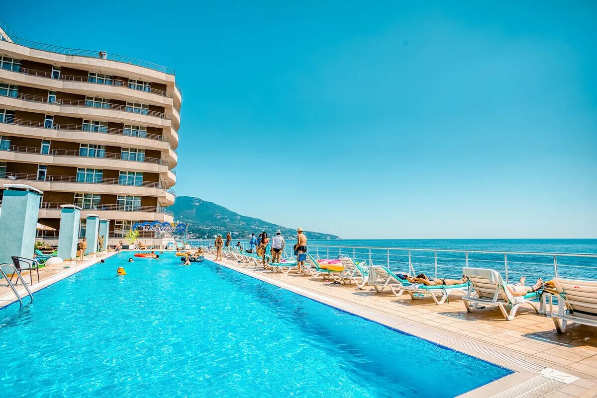Пансионаты крыма с питанием на море. Ribera resort spa евпатория. Пансионат рассвет крым николаевка. Ялта ай-даниль санаторий. Санаторий ай даниль гурзуф.