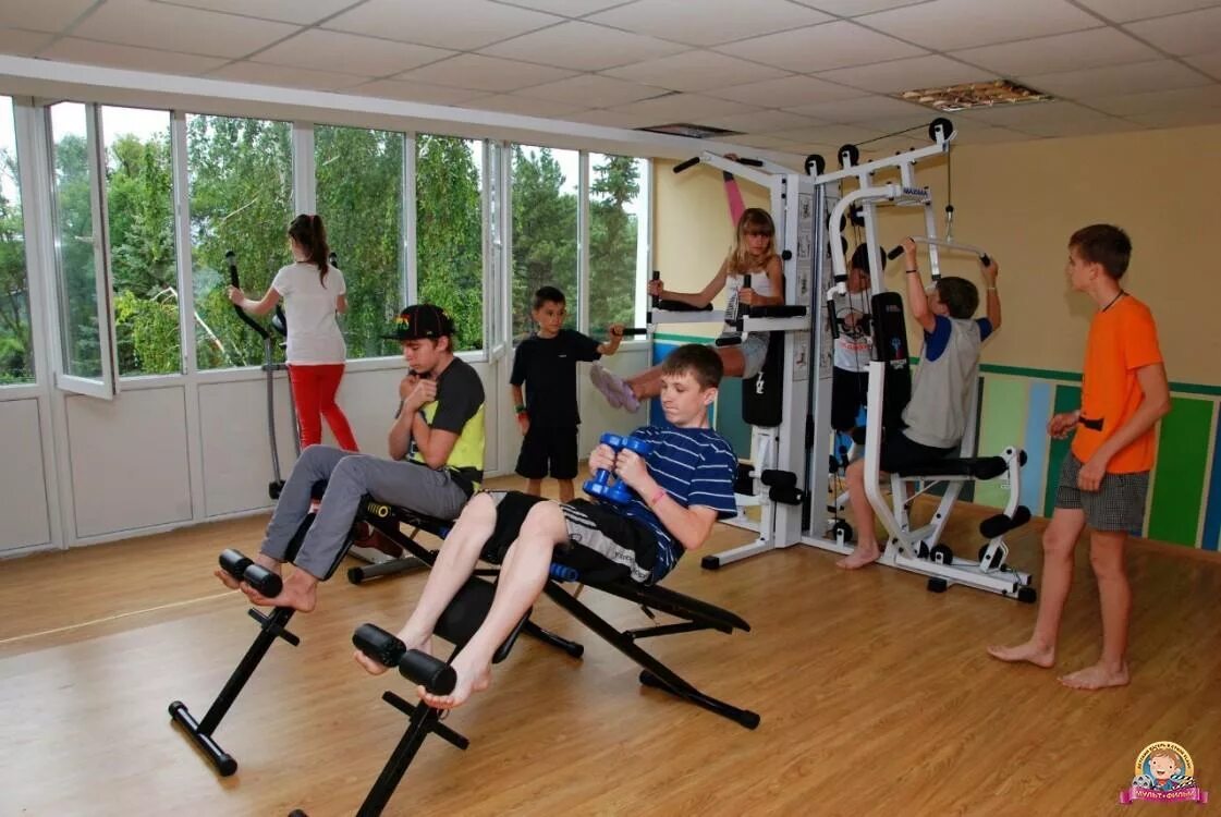 спортивный лагерь. спортивный лагерь выборгский район зазеркалье. спортивный лагерь лето 2024. спортивные лагеря киров. лагерь восток южно-сахалинск.