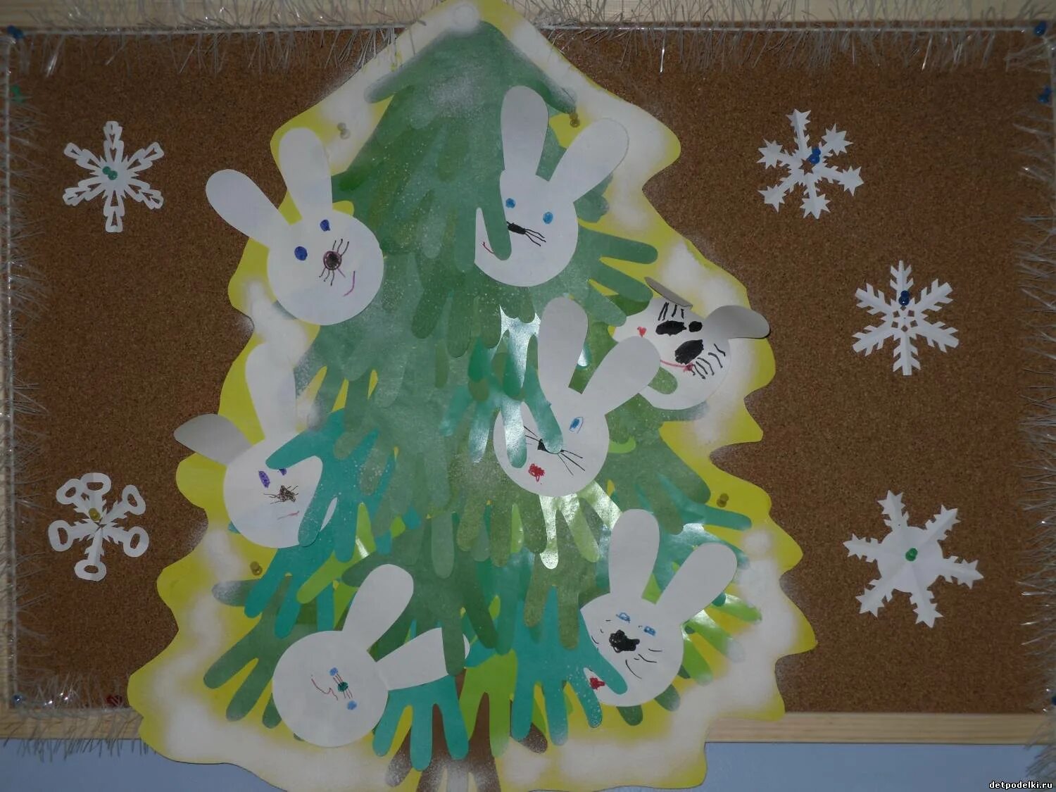 новогодняя открытка своими руками в детский сад. аппликация в доу новый год. аппликация к новому году. новогодние поделки 1 класс. аппликация в доу новый год.