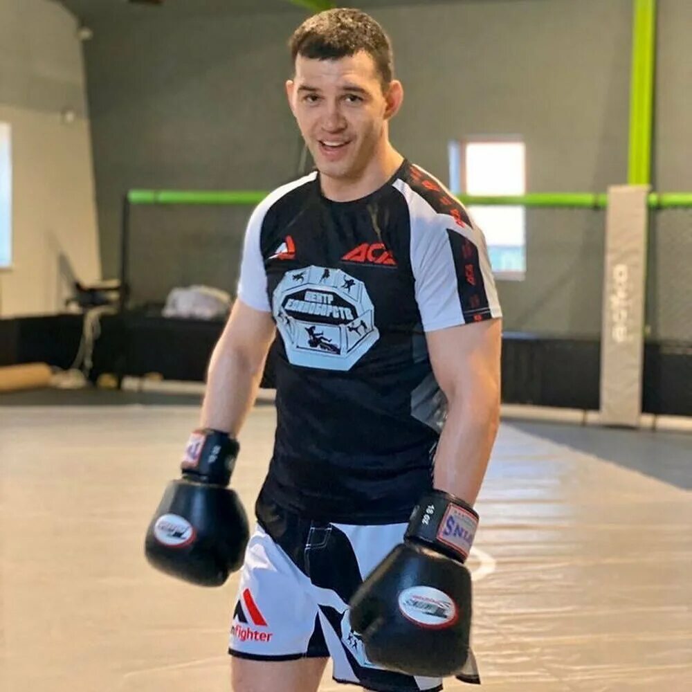 Центр единоборств белгород. Белгород единоборства. Академия единоборств 1 белгород. Спортивное единоборство самбо ковер. Белгород единоборства.