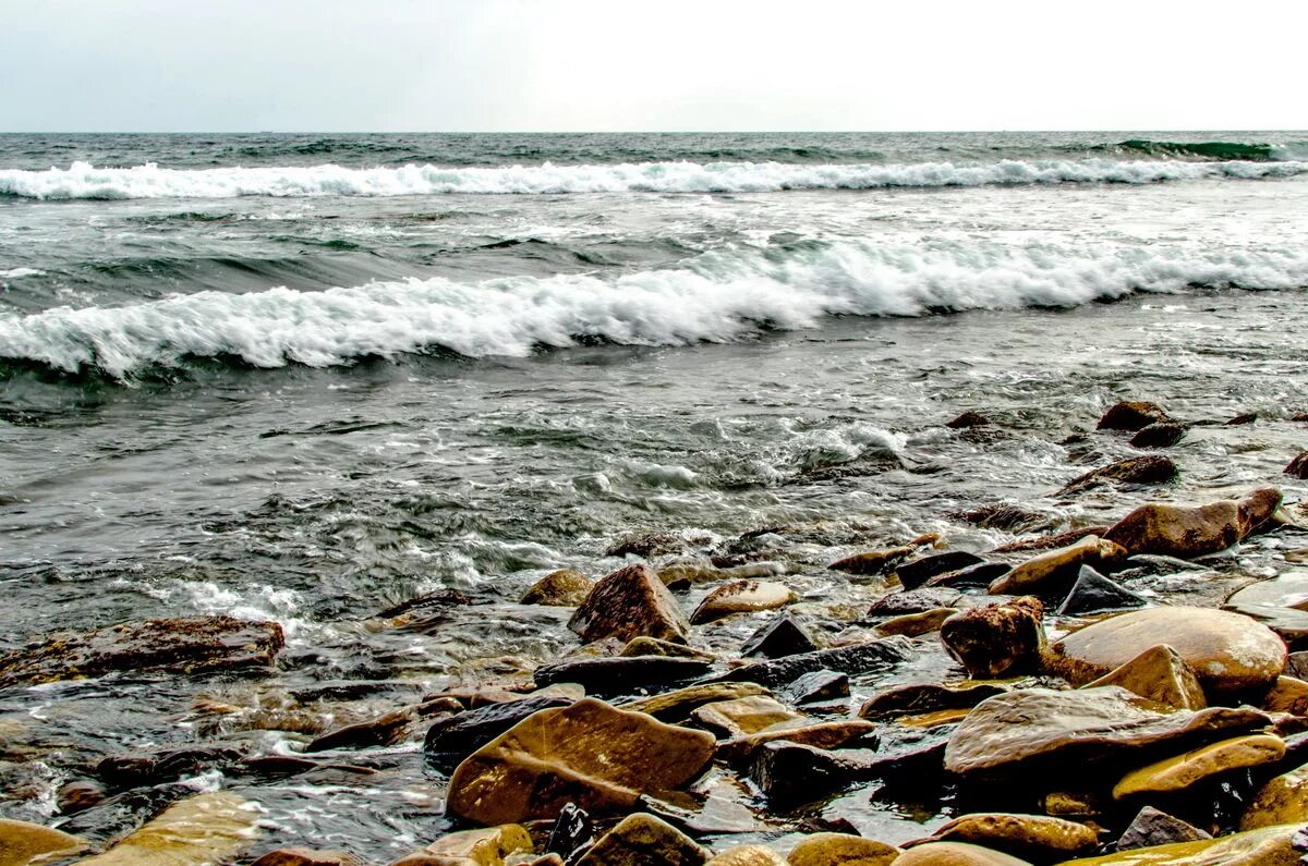 Осеннее море. Осень на море. Море осенью. Осенний берег моря