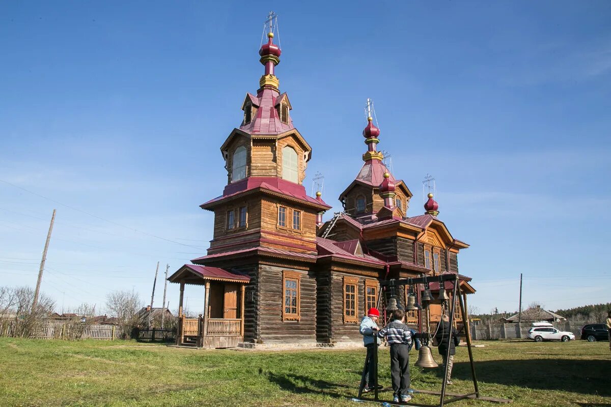 В красноярском крае храмы. Большой Балчуг Красноярский край храм. Церковь большой Балчуг Сухобузимский район. Село большой Балчуг Сухобузимский район. Церковь Покрова Божией матери села б.Балчуг.