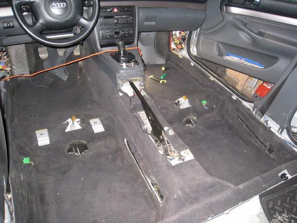 Вода в салоне - Audi A6 (C5), 2,4 л, 1998 года наблюдение DRIVE2