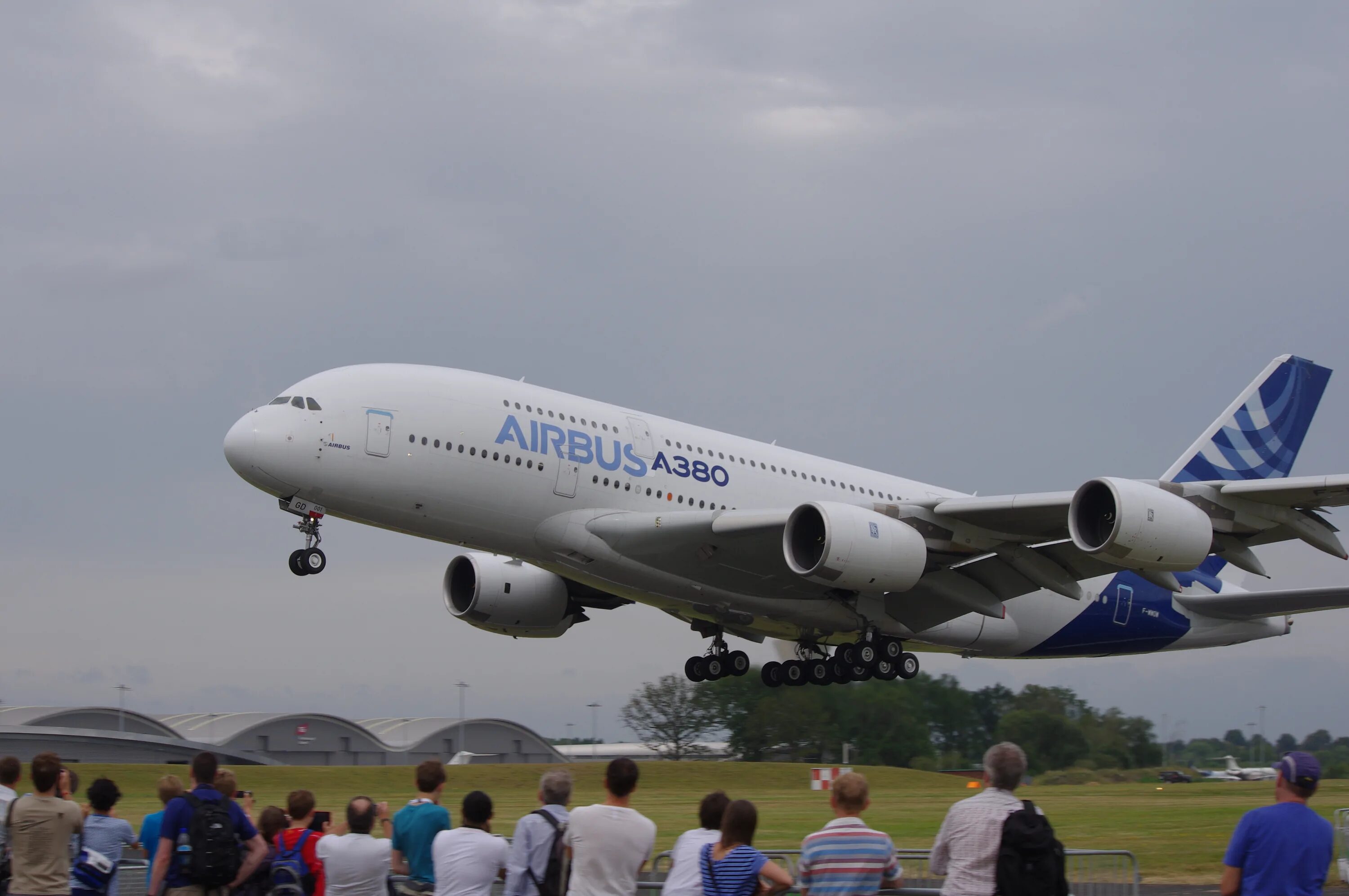 Аэробус а380 трансаэро. Российская 380. Аэробус а380 аэрофлот. Ил-96 пассажирский самолёт. Самолет аэробус а380.