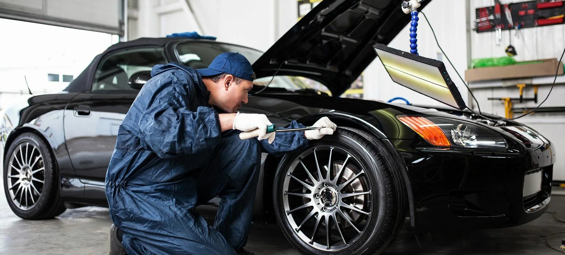 Сколько времени занимает ремонт. Car body Repair. Фото кузовного ремонта автомобилей. Car body shop. Auto body Repair.