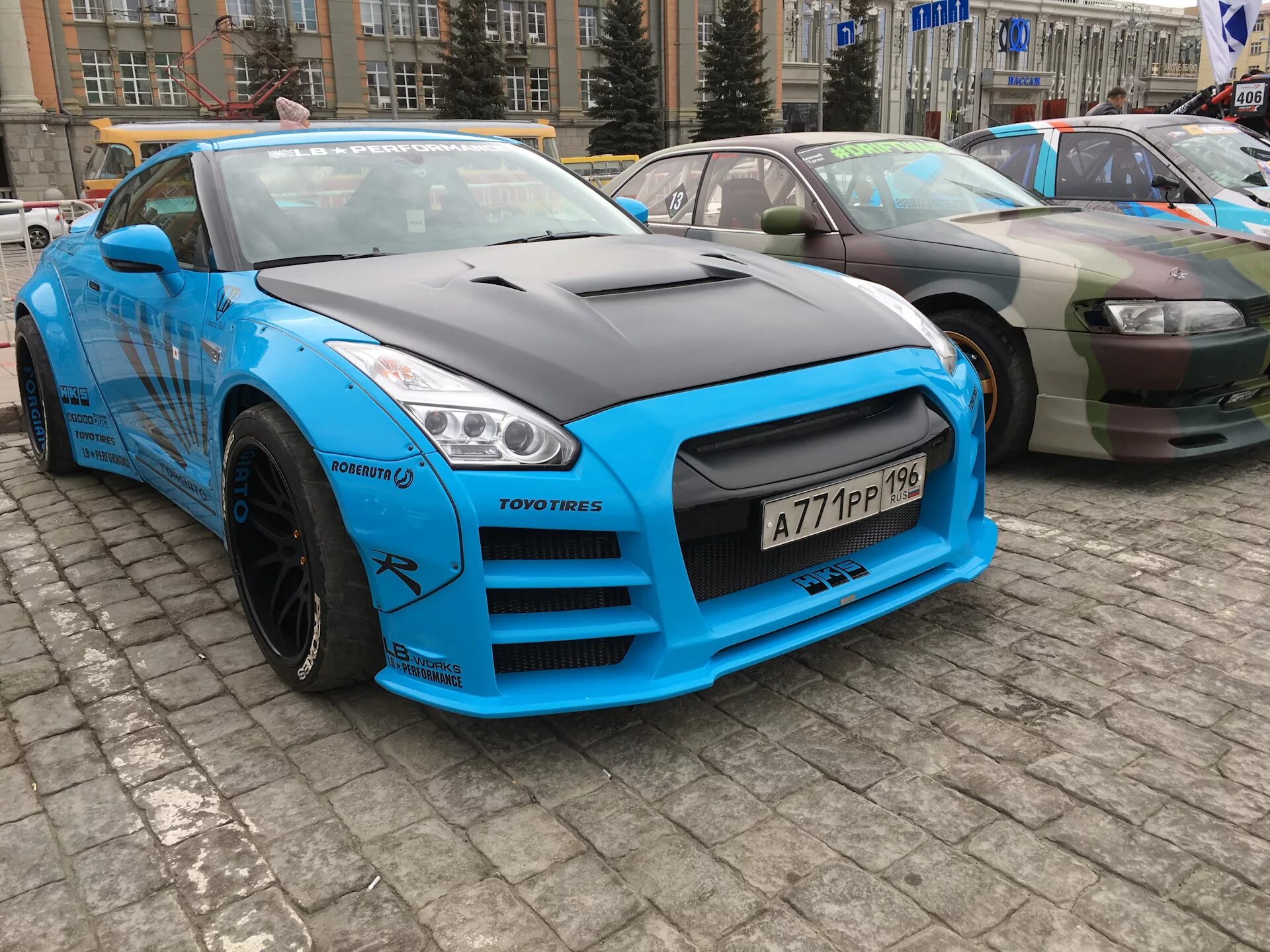 Фестиваль тюнинга и автозвука. Автотюнинг в екатеринбурге. Тюнингованная машина. Элит тюнинг екатеринбург. 14 в екатеринбурге тюнингованная.