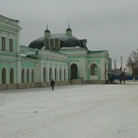 Телефон жд сызрань. ЖД вокзал Сызрань 1. Вокзал Сызрань-1 Сызрань. Ж.Д.станция Сызрань -1. Сызрань Привокзальная площадь 1.