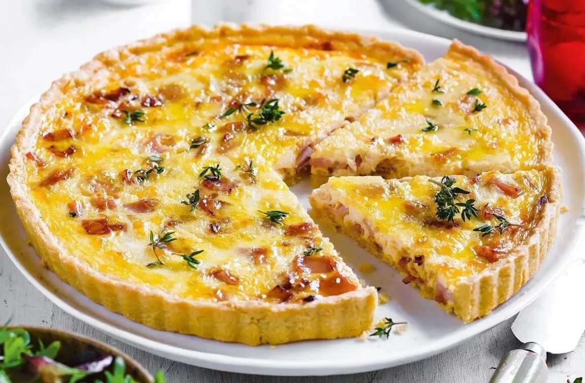 Пирог с беконом. КИШ Лорен. КИШ Лорен (Quiche Lorraine). Французская кухня КИШ Лорен. КИШ Лорен с беконом.