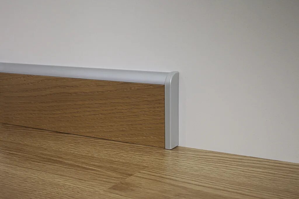 Плинтус aqua37 grace. Плинтус канал для труб отопления герц. Плинтусные каналы для труб отопления. Плинтус для труб. Напольный плинтус дкс.