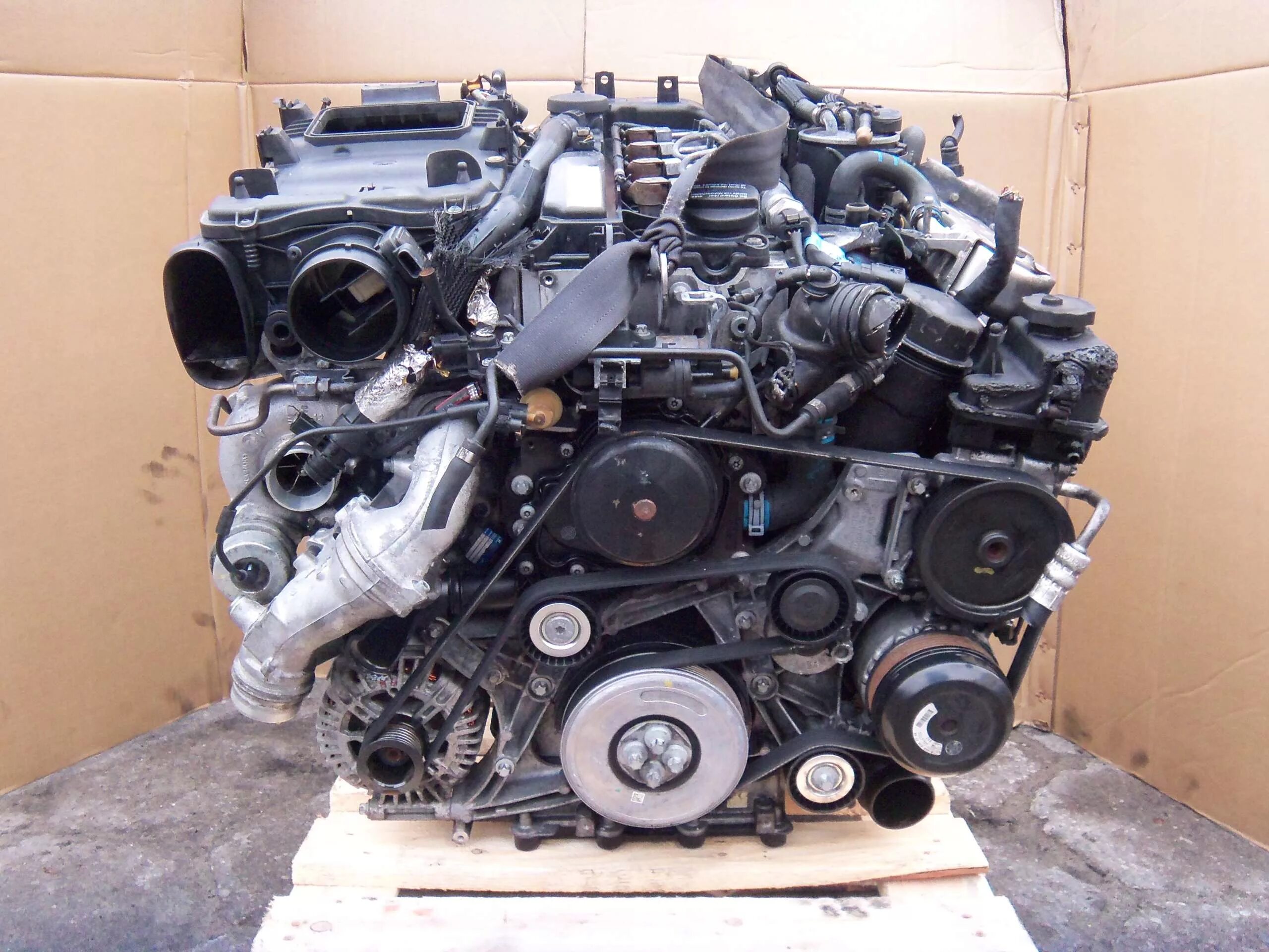 Двигатель Мерседес w204. Мотор Мерседес 2.2 CDI. Мерседес 204 движок. W204 2.2CDI.