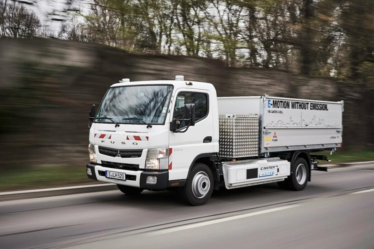 Фусо грузовик. Mitsubishi Fuso Canter. Грузовик Fuso Canter. Мицубиси Фусо Кантер. Mitsubishi Canter 6 поколение.