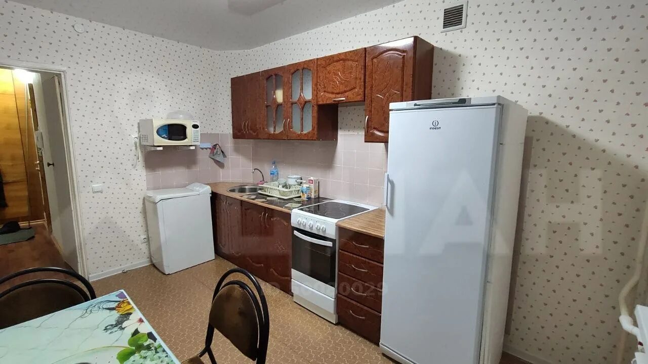 Химиков 46 омск. Объявление армянска квартиры. Сниму квартиру в нефтяниках омск без посредников. Однокомнатная квартира омская серия. Снять квартиру в омске.