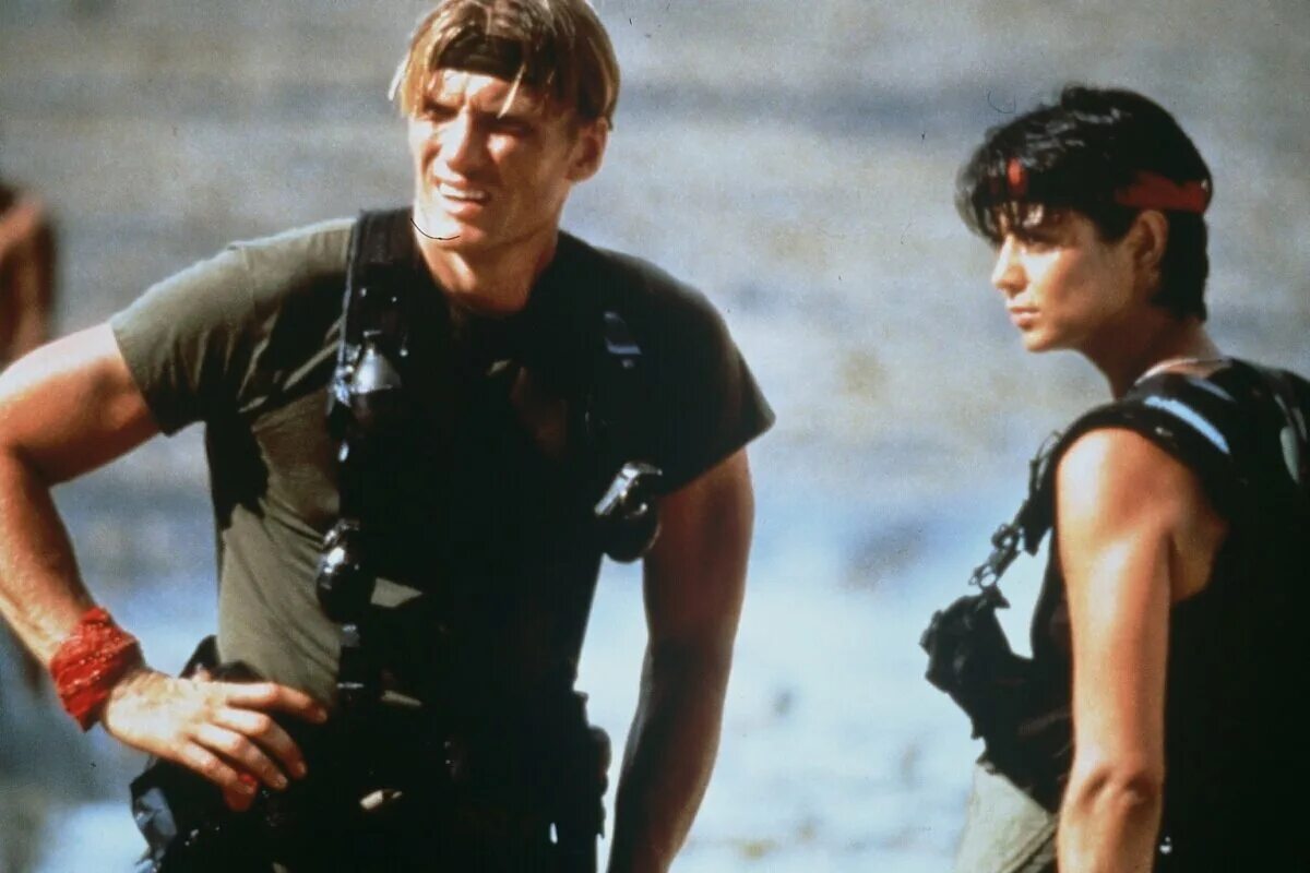 Чеченский боевик в грозном январь 1995 г. Уна унсо чечня 1995. Дольф лундгрен солдаты удачи. Дольф лундгрен солдаты удачи. Боевики 1994.