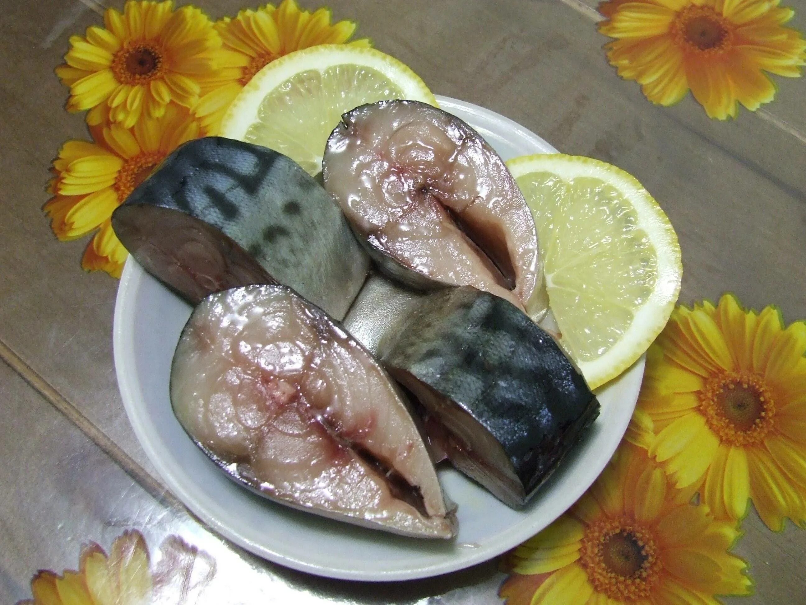 Рецепт скумбрии кусочками. Скумбрия пряного посола. скумбрия пряного посола кусочками. малосольная скумбрия пряного посола. скумбрия пряная малосольная.