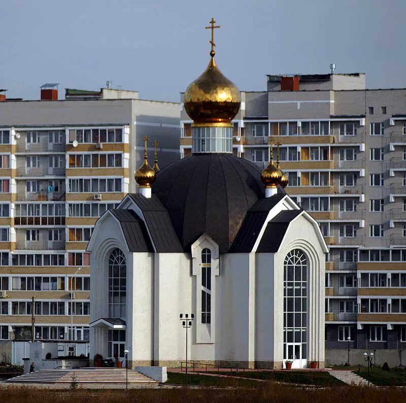 Храм Серафима Саровского Набережные Челны. Храм преподобного Серафима Саровского в Набережных Челнах. Город Набережные Челны Церковь. Набережные Челны достопримечательности Церковь