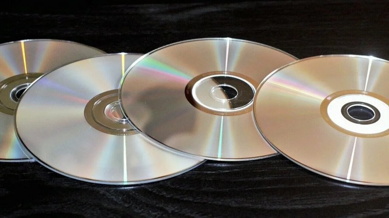 Качество cd. Компьютерный диск. Оптический диск. Болванка диск. CD диск.