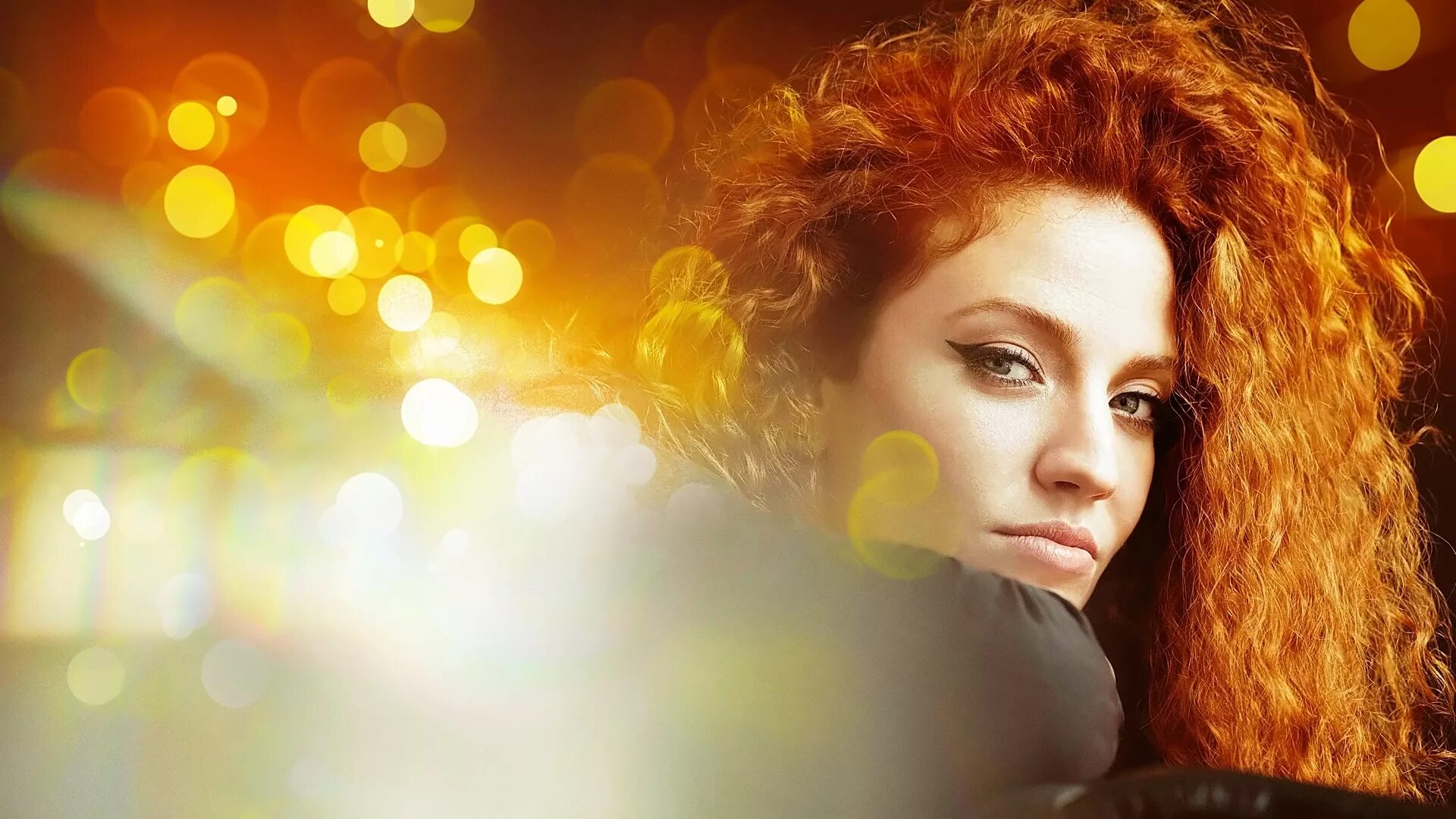 Конец песня ремикс. Джесс Глинн. Glynne. Jess Glynne 2014. Jess Glynne Wallpapers.