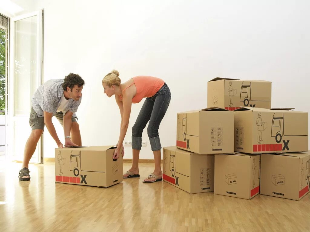 Коробки для переезда. Квартира заставленная коробками. Дизайн коробки для переезда. Выселяют из съёмной квартиры.
