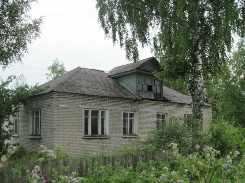 Дома в окуловке новгородской области. Дом в Окуловке в Новгородской области. Недвижимость в Окуловке. Окуловка ул Новгородская дом 3. Окуловка Новгородская область частный сектор.