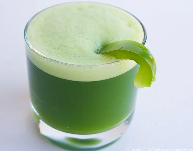 Pepper juice. Сок зеленого перца. Болгарские соки. Сок болгарского перца. Сок зеленого цвета.