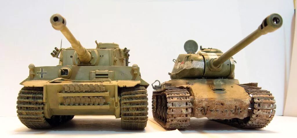 Немецкий ис. Тигр против ИС 2. ИС-2 И Королевский тигр. Танк тигр и ИС 2. Танк ИС 2 И тигр 2.