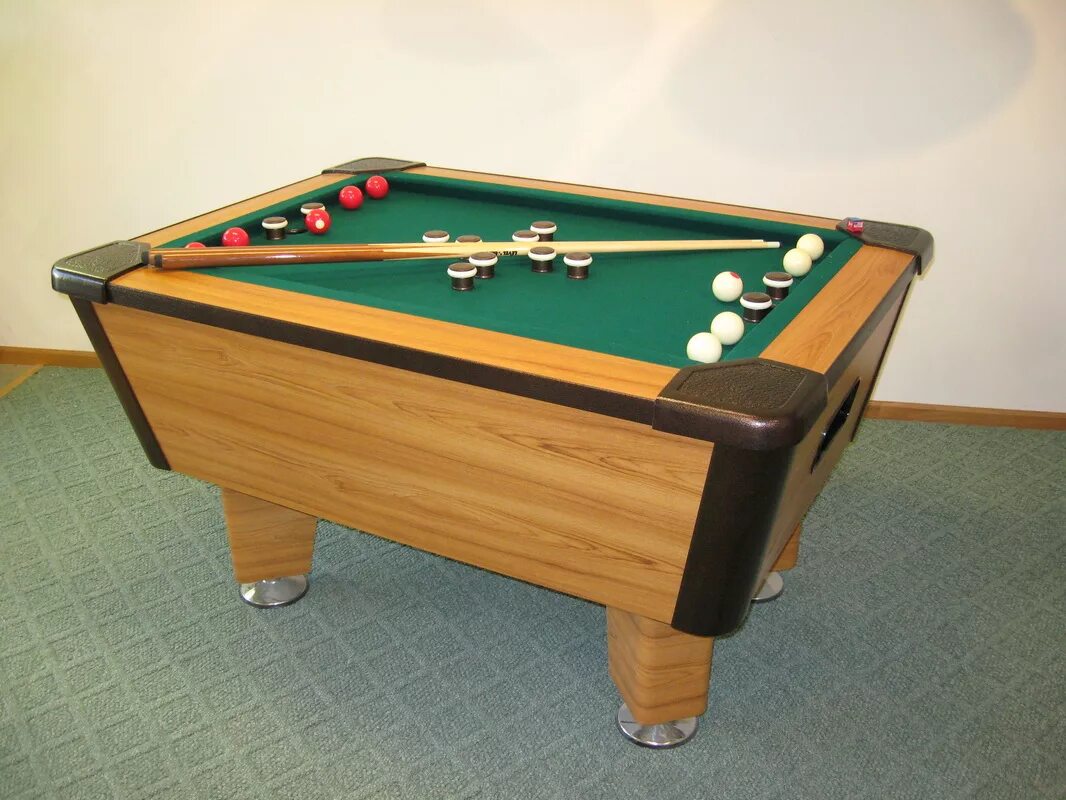 Карамболь игра на бильярде. Карамболь французский бильярд. Bumper Pool Table. Бильярдный стол Карамболь.