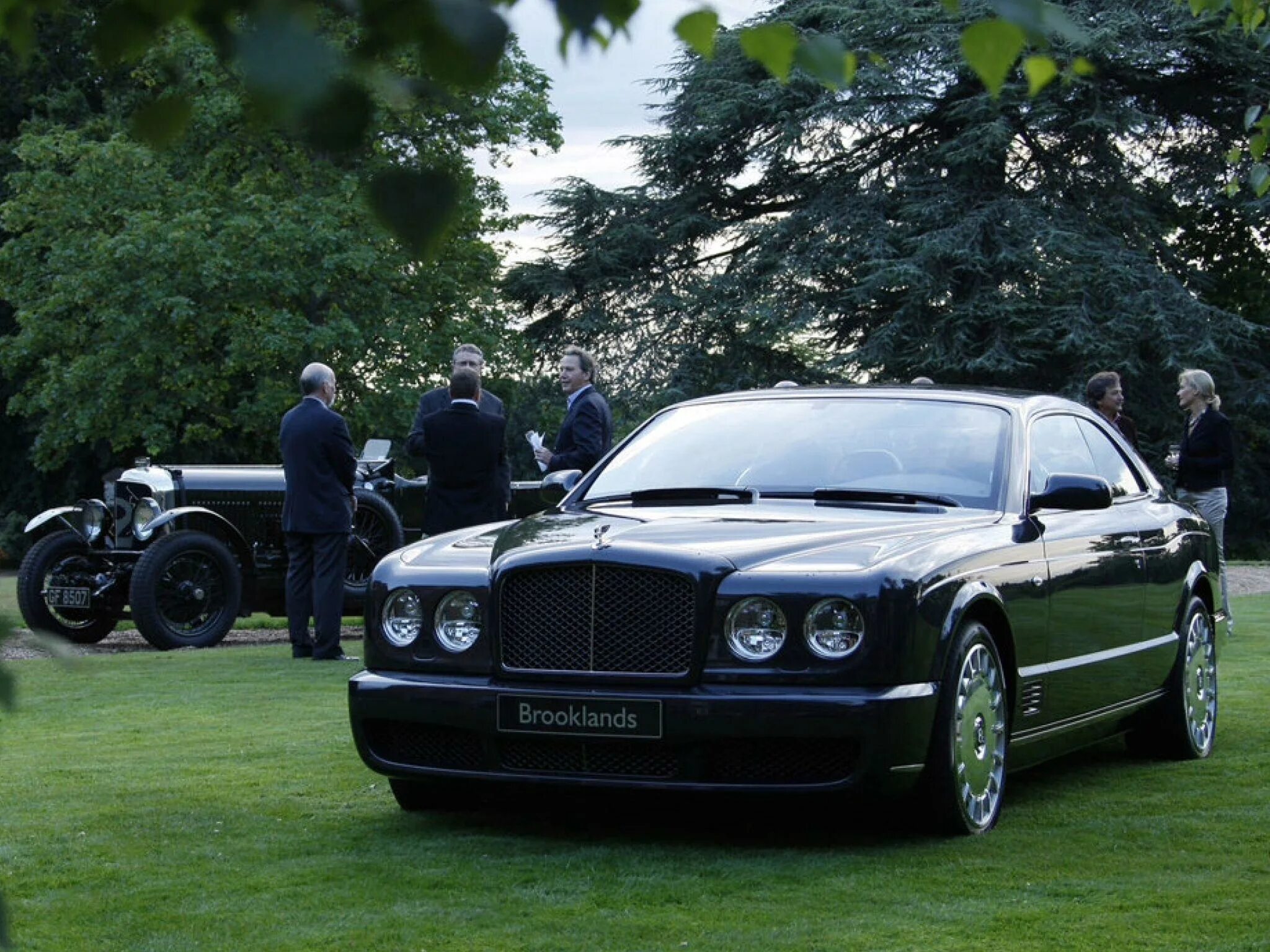 Тачка бандита. Bentley Brooklands 2008. Bentley Brooklands. Bentley Brooklands 2017. Bentley Brooklands Cabrio.