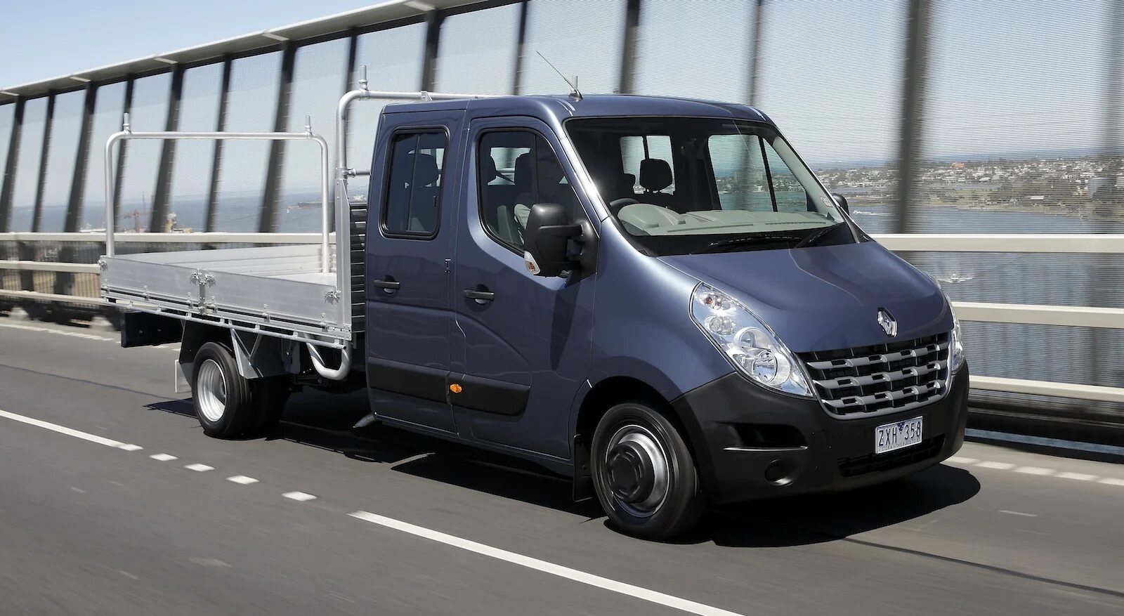 Рено мастер бортовой 2020. Рено мастер 3 грузовой. Renault Master 2021 бортовой. Рено мастер борт.