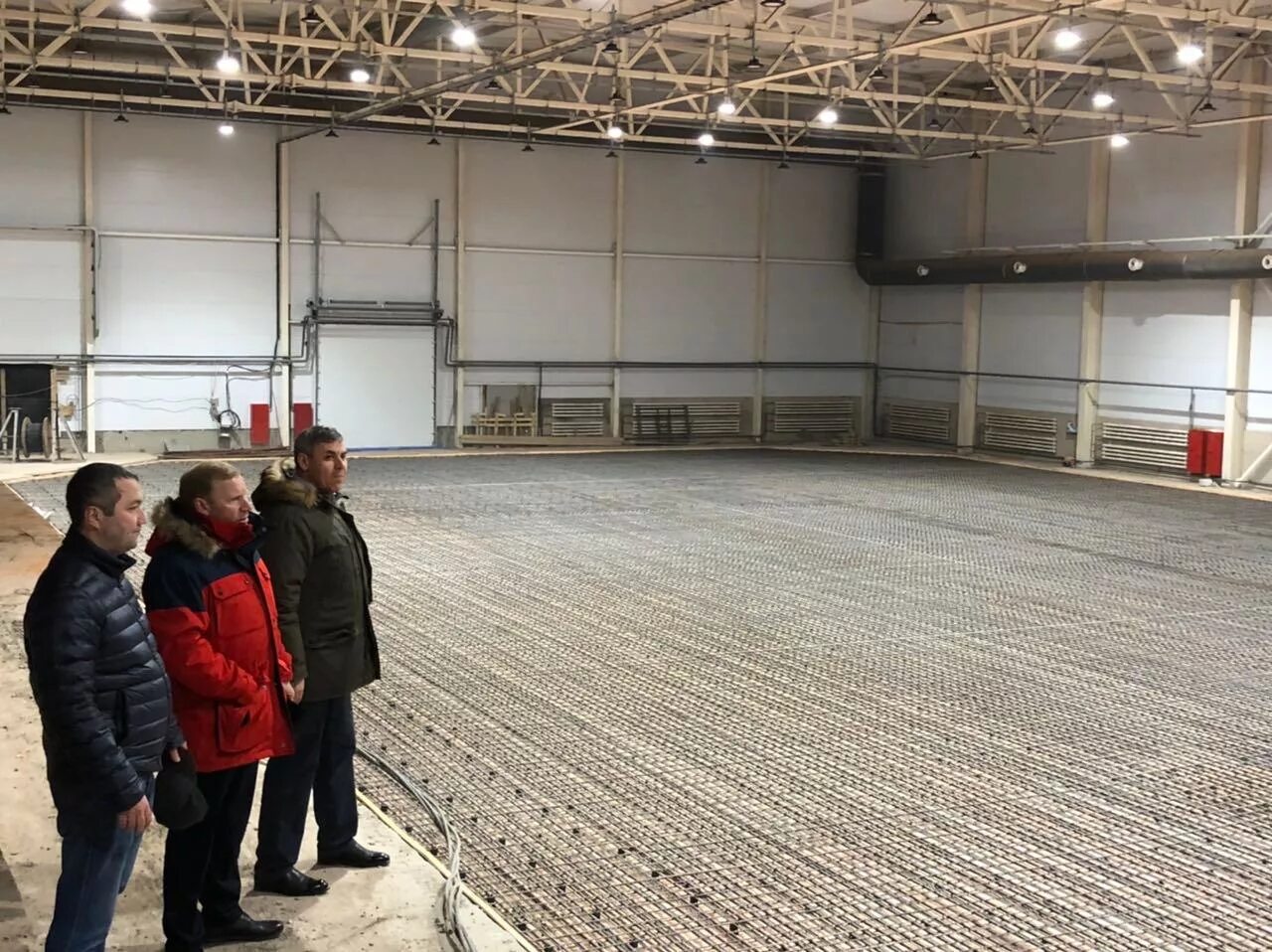 Ледовая арена можга. Можга ледовый дворец. Можга ледовый дворец. Ледовая арена можга. Ледовая арена можга.