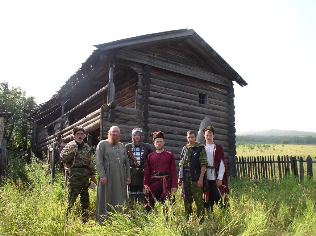 Барахолка киренск подслушано. Село Верхнемарково Усть-Кутского района. Поселок Верхнемарково Усть-Кутский район. Село Верхнемарково Усть Кутский район Иркутская область. Школа п.Верхнемарково Усть-Кутского района Иркутской области.