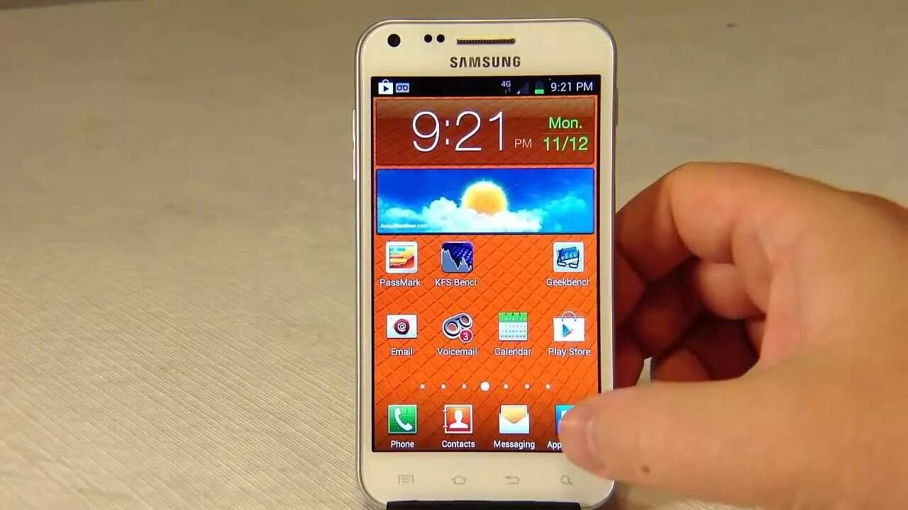 Samsung galaxy обзор. Samsung Galaxy s4 2. Samsung Galaxy s2 Android 11. Samsung Galaxy s2 Classic. Самсунг галакси андроид 2011.