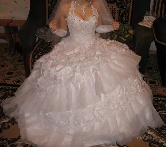 Куплю платье бу. Свадебное платье на невесту размер 62 пышное. Свадебное платье очень пышное ужасное. Свадебное платье пышное Старая модель. Свадебное платье очень пышное на мужчину.
