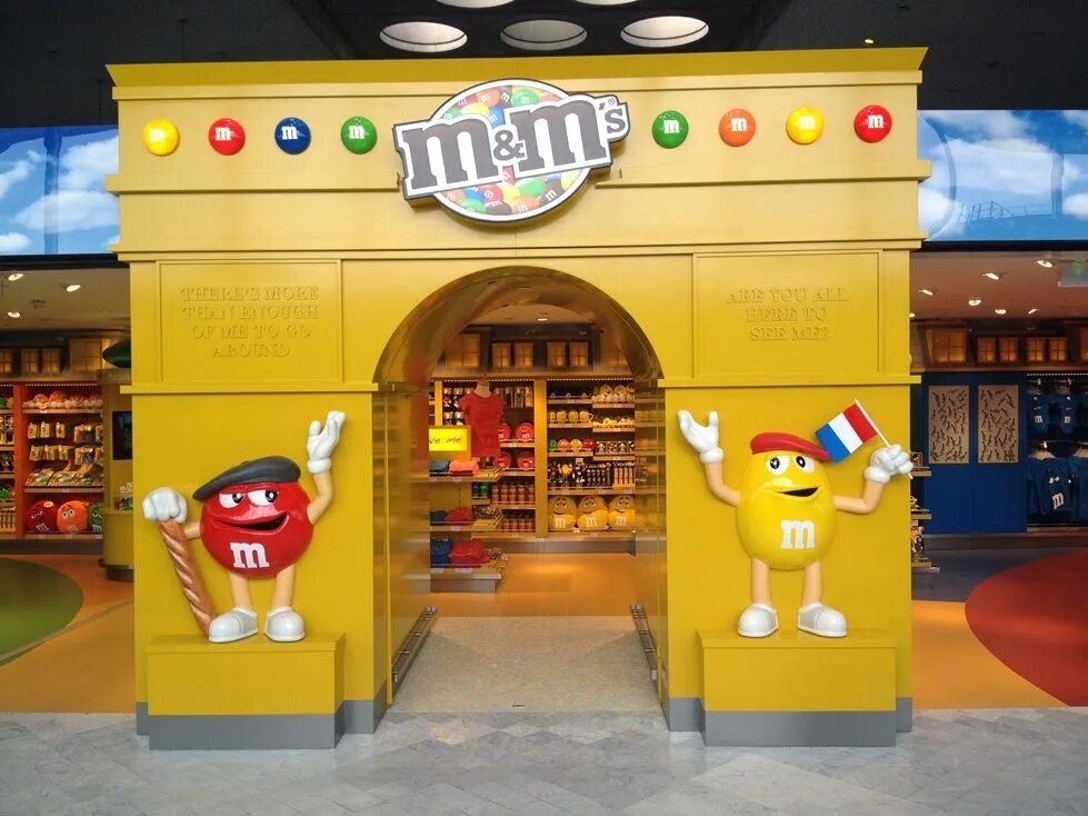 M&MS магазин. Магазин m&m’s World. Магазин m m в Лондоне. Бутик m m s.