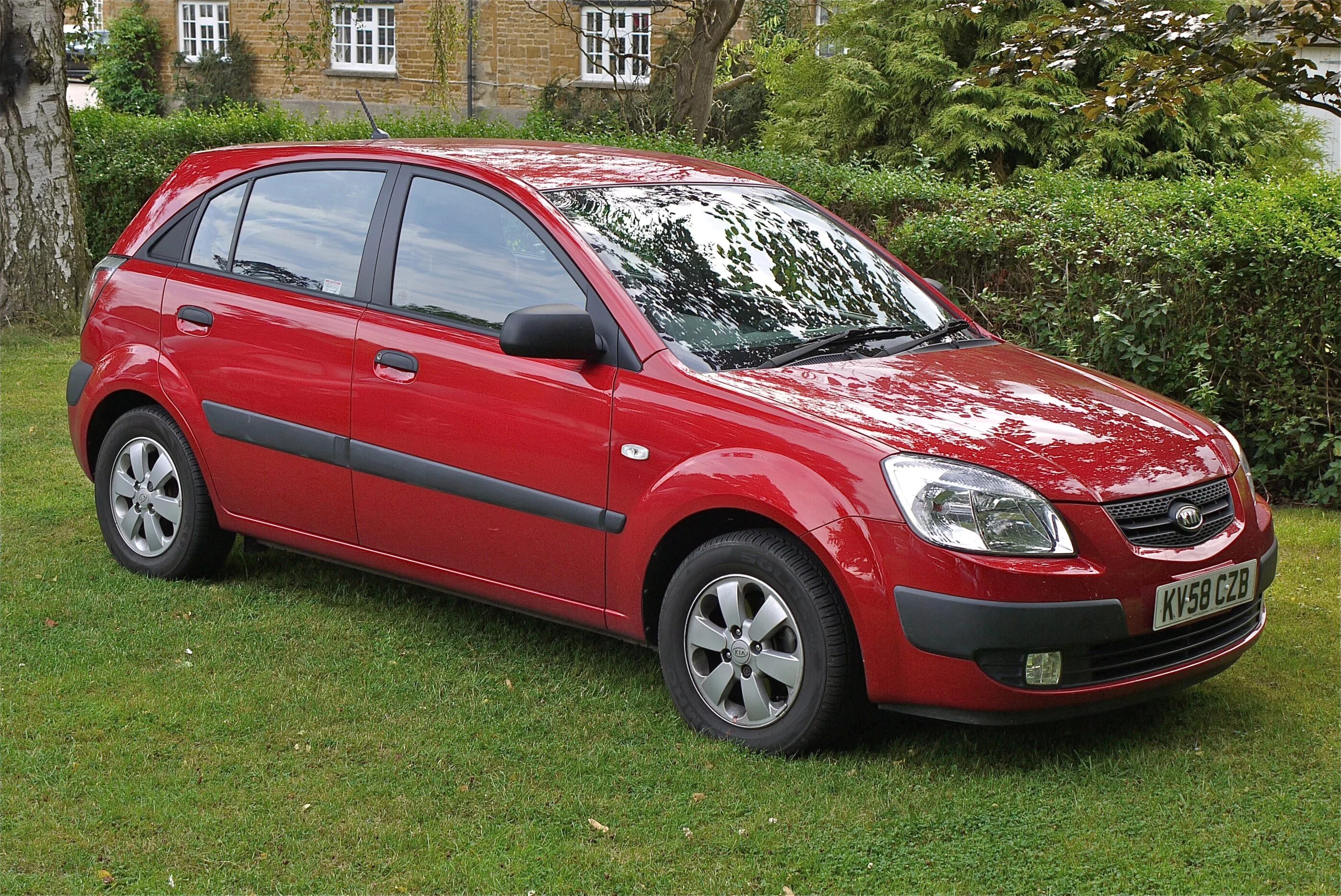 Kia Rio II хэтчбек (2005-2011). Kia Rio 2 хэтчбек 2005. Киа Рио 2 хэтчбек. Kia Rio 2 Hatchback.